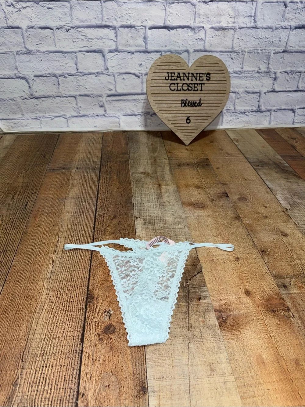 victorias secret string thong baby blue lace
Nwt 
Size XL 
New with tags